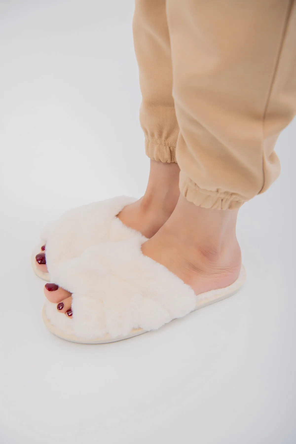 FUZZY SLIPPER-WFS01