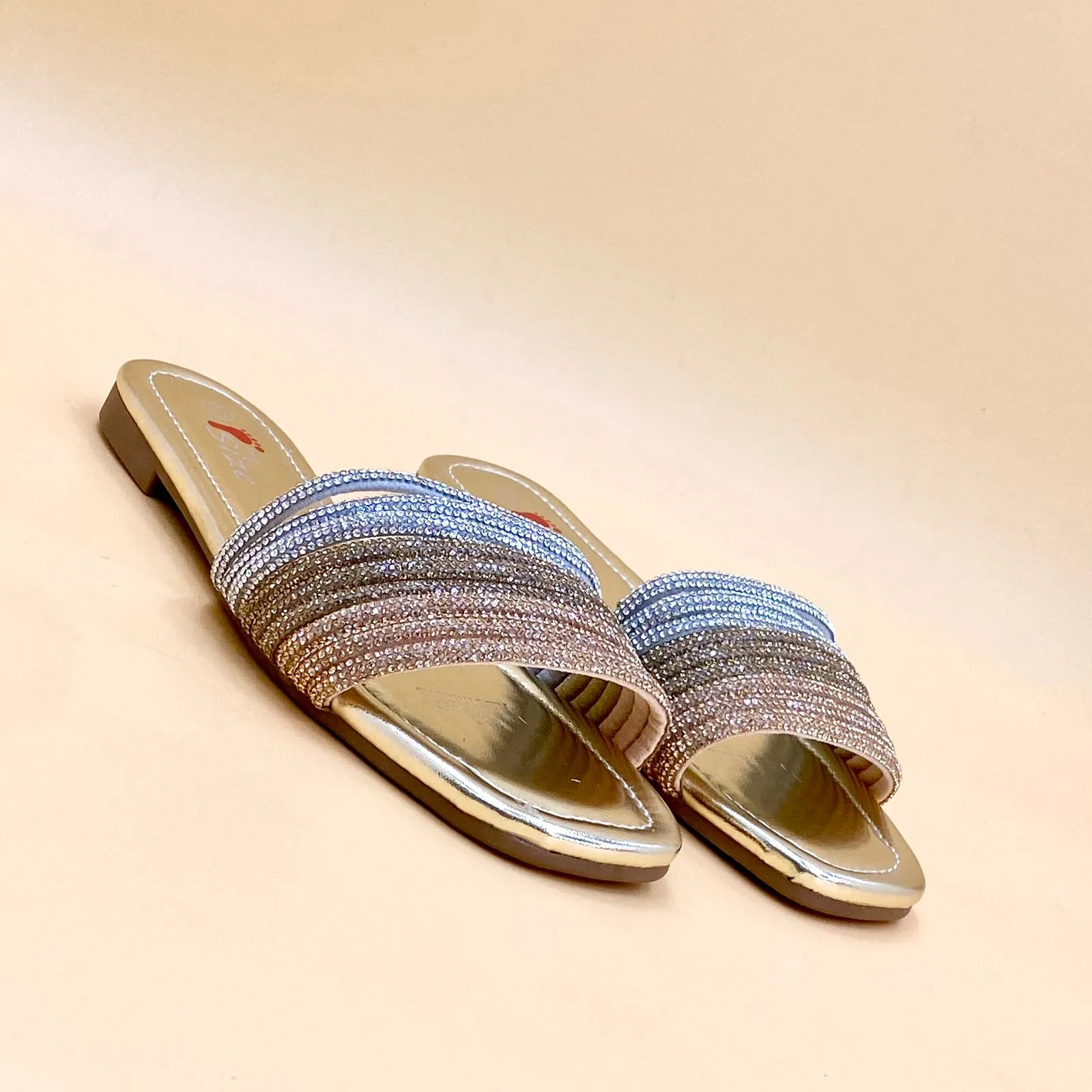 NEW , WOMEN SLIPPERS S13