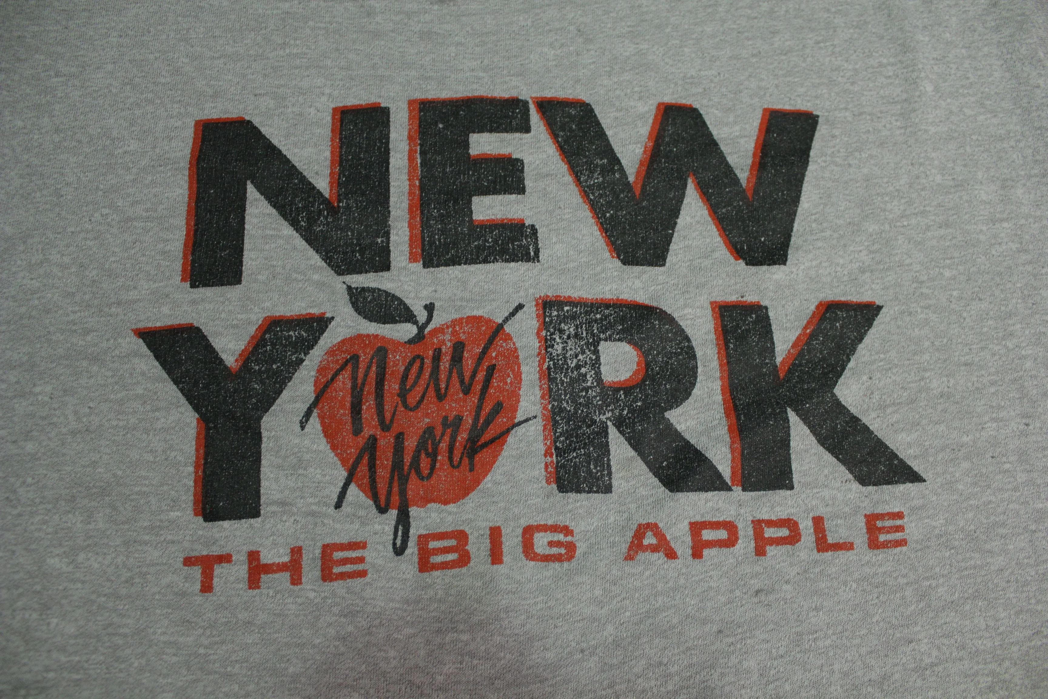 New York City The Big Apple Single Stitch Distressed 80's  90's Vintage Heathered T-Shirt