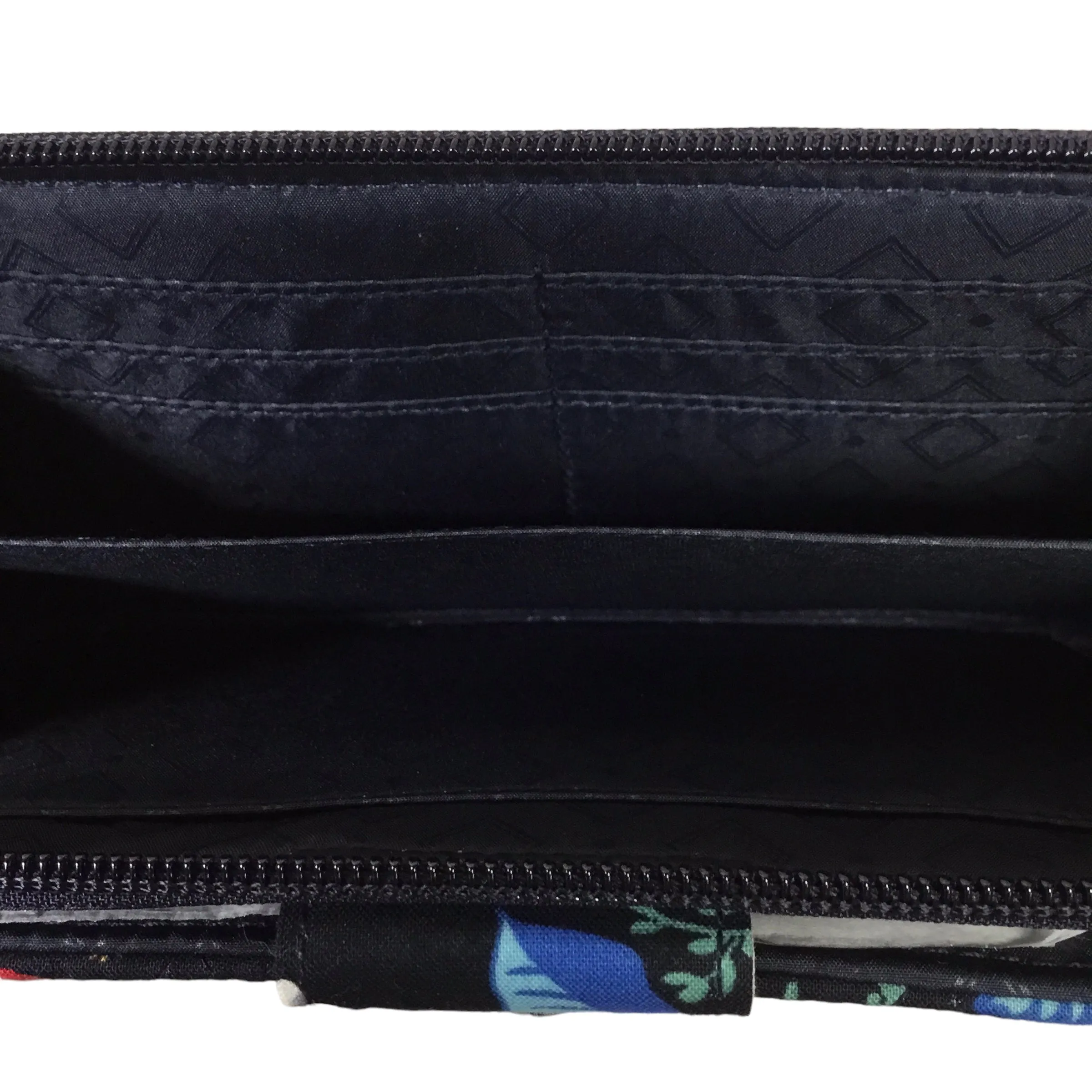 Wallet By Vera Bradley  Size: Medium